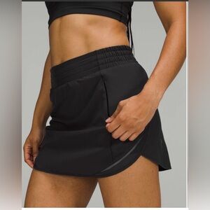 Lululemon Hotty Hot high waisted short Black Athletic Skort Lightweight Active 8